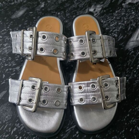 BRAND NEW GIASONE BUCKLE TWO-STRAP SANDALS - Picture 3 of 15